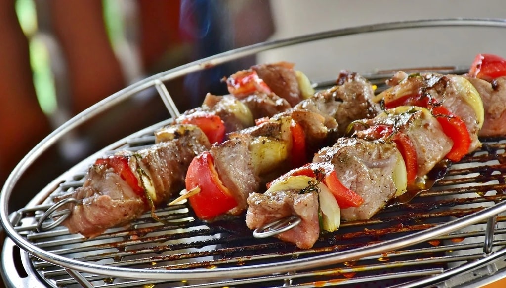 Accords mets et vins pour un barbecue réussi